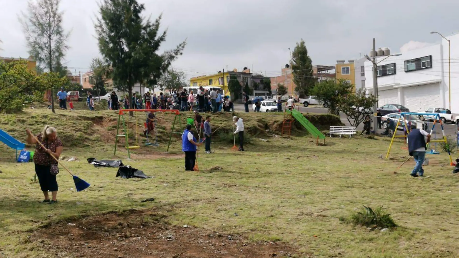 MPIO LIMPIEZA EN LOMAS DEL AJEDREZ 4